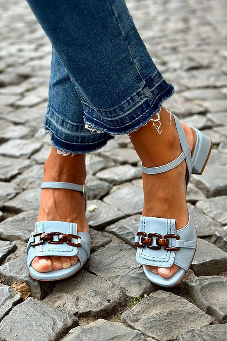 MARCO & BIANCA MILANO | SANDALI AZZURRA: ELEGANZA COSTIERA PER L'ESTATE