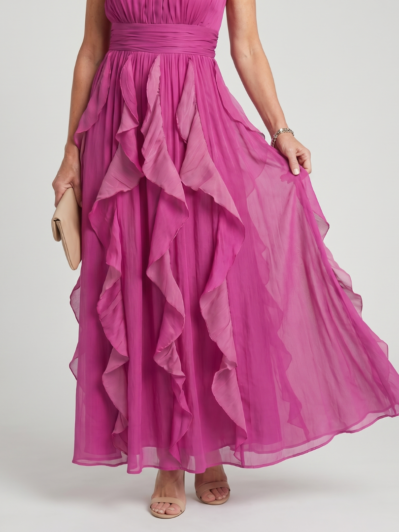 Abito Maxi Orea con Collo Alto e Strati di Rouches - Eleganza e Stile Unici!