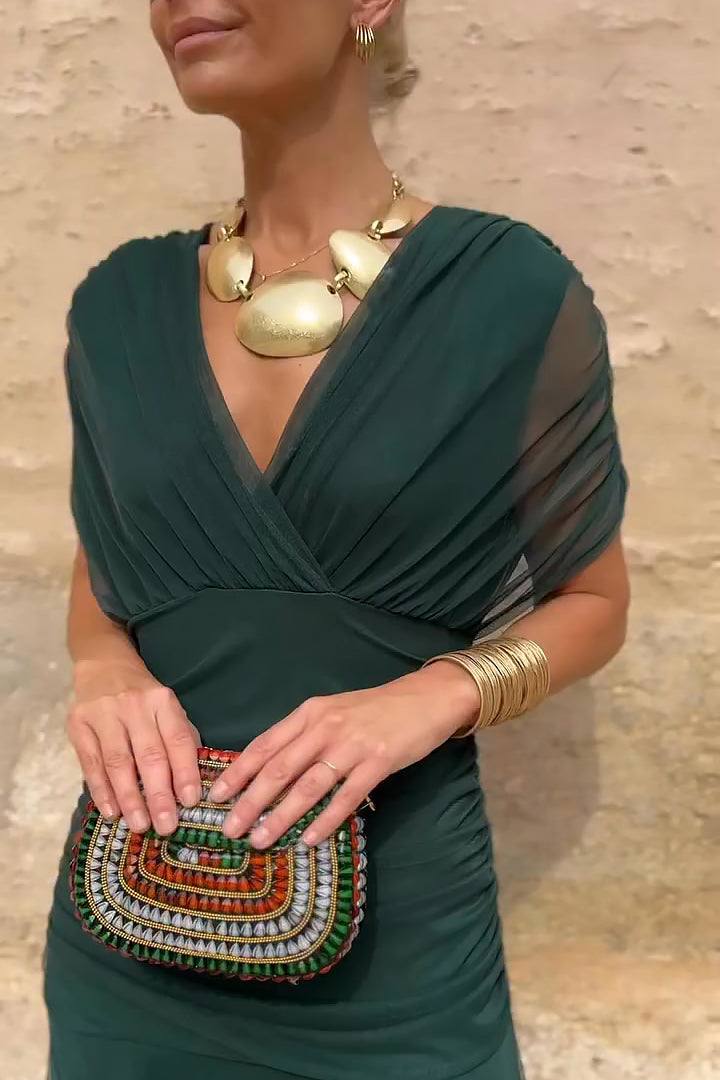 Vestito Santana: Eleganza e Stile per Ogni Occasione