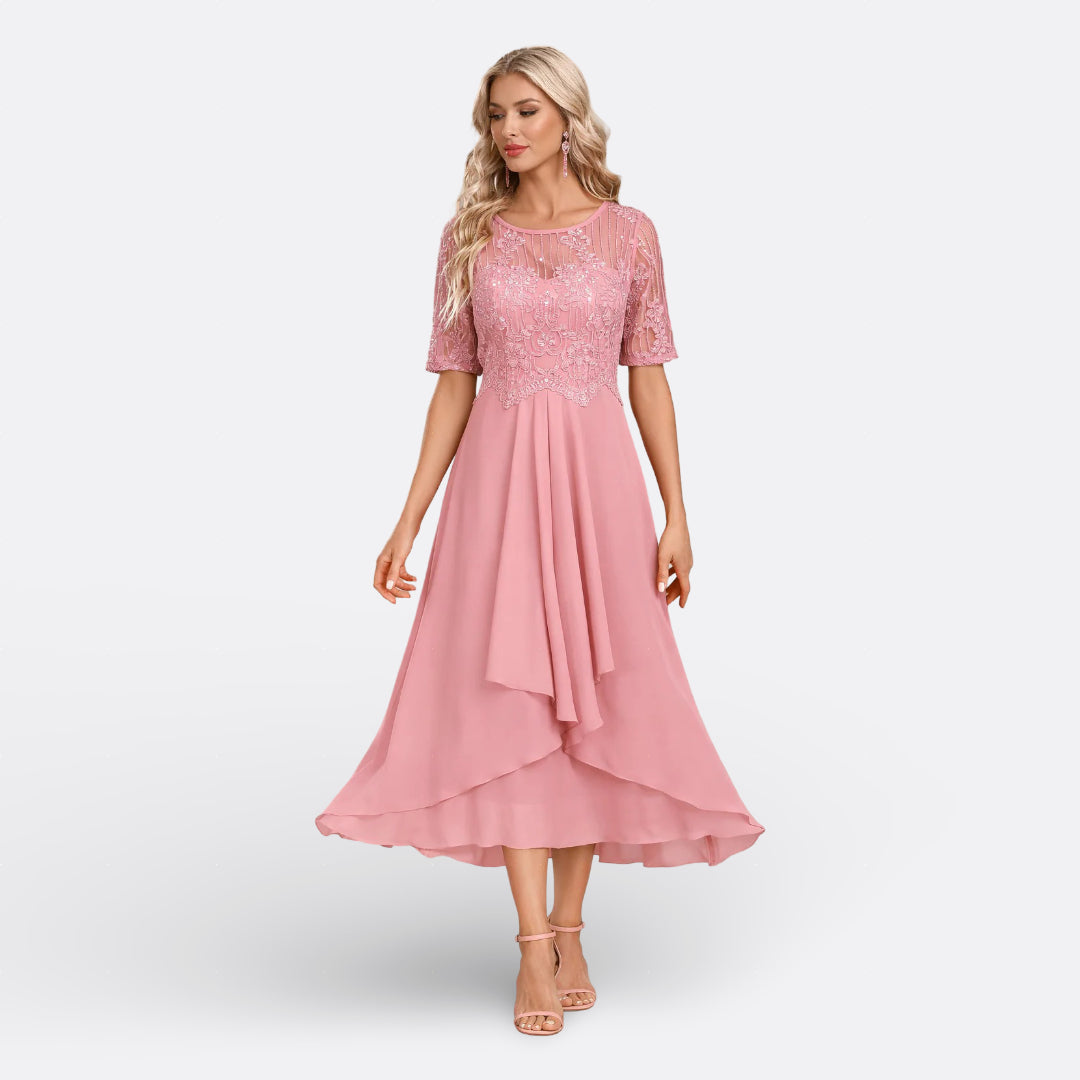 Mariana – Abito in Pizzo Elegante con Maniche Corte per un Look Unico