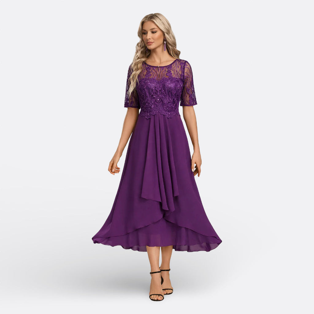 Mariana – Abito in Pizzo Elegante con Maniche Corte per un Look Unico