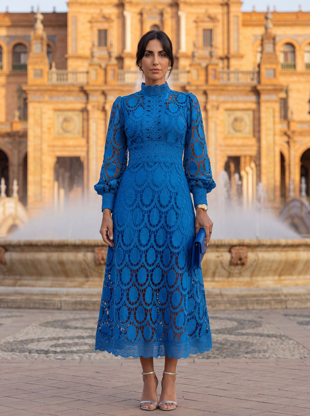 Vestito Carmona: Eleganza e Stile per Ogni Occasione
