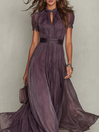 Flavia - Abito Lungo Viola con Scollo a Goccia e Dettagli in Pizzo Chiffon | Eleganza e Stile