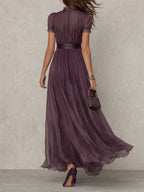 Flavia - Abito Lungo Viola con Scollo a Goccia e Dettagli in Pizzo Chiffon | Eleganza e Stile